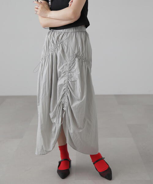 FREE'S MART(フリーズマート)の「ナイロンドロストシャーリングスカート(スカート・レディース・ブラック/グレー/ブルー・SMALL/MEDIUM)」の3枚目の写真