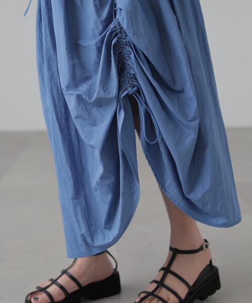 FREE'S MART(フリーズマート)の「ナイロンドロストシャーリングスカート(スカート・レディース・ブラック/グレー/ブルー・SMALL/MEDIUM)」の7枚目の写真