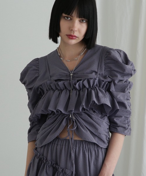 CREOLME（クレオルム）の「(CREOLME)ギンガムチェックフリルキャミソール（キャミソール・レディース・ブラック/ブルー・FREE）」の2枚目の写真