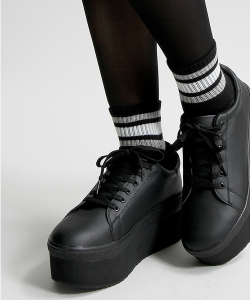 WEGO（ウィゴー）の「WEGO/厚底ベーシックスニーカー（スニーカー・レディース・ホワイト/ブラック・LARGE/X-LARGE/MEDIUM）」の2枚目の写真