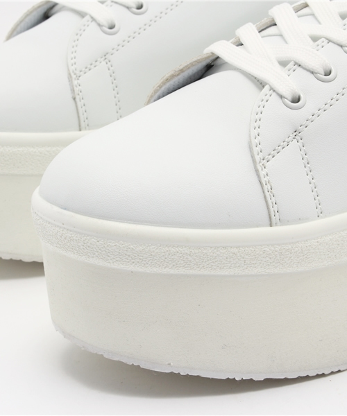 WEGO（ウィゴー）の「WEGO/厚底ベーシックスニーカー（スニーカー・レディース・ホワイト/ブラック・LARGE/X-LARGE/MEDIUM）」の8枚目の写真