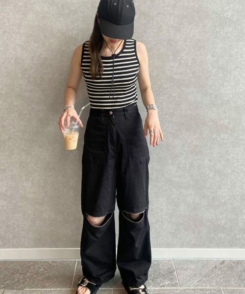 ISOOK(アイスー)の「ボーダーニットタンクトップ (kiharu select) / リブニット リブタンクトップ ボーダータンクトップ インナー(タンクトップ・レディース・ブラック/アイボリー・FREE)」の4枚目の写真