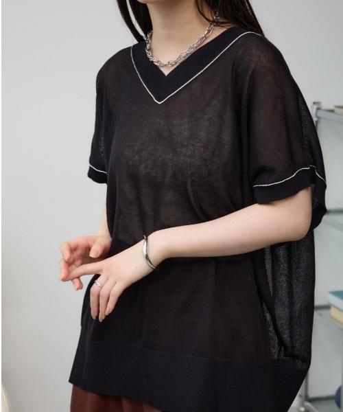 AZUL by moussy(アズールバイマウジー)の「シアーワイドルーズニット(Tシャツ/カットソー・レディース・ライム/ブラック/アイボリー/グレー・FREE)」の3枚目の写真