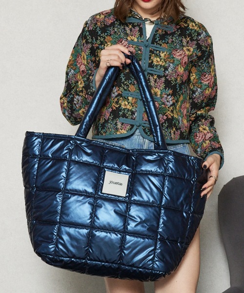 jouetie（ジュエティ）の「【jouetie/ジュエティ】メタリックナイロンキルティング　大容量　ラージトートバッグ（トートバッグ・レディース・ブラック/ネイビー/シルバー/グリーン/ピンク・FREE）」の3枚目の写真