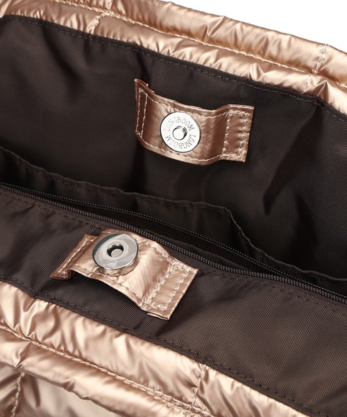 jouetie（ジュエティ）の「【jouetie/ジュエティ】メタリックナイロンキルティング　大容量　ラージトートバッグ（トートバッグ・レディース・ブラック/ネイビー/シルバー/グリーン/ピンク・FREE）」の10枚目の写真