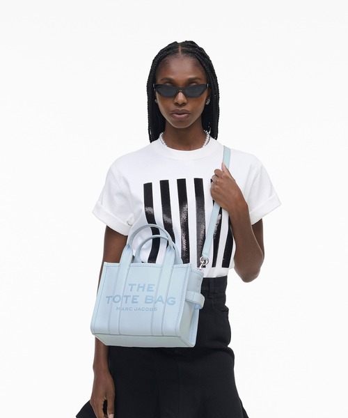 MARC JACOBS(マークジェイコブス)の「THE LEATHER SMALL TOTE BAG/ザ レザー スモール トートバッグ(トートバッグ・レディース・ライトピンク/ライトブルー・ONE SIZE)」の11枚目の写真