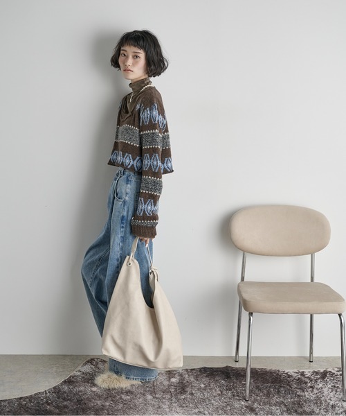 THE YOn（ザヨン）の「ハイネックフィンガーホールカフベロアトップス（Tシャツ/カットソー・レディース・ライム/アイボリー/ブラック/グレイッシュベージュ/ピンク/サックスブルー/アッシュブラウン・FREE）」の16枚目の写真