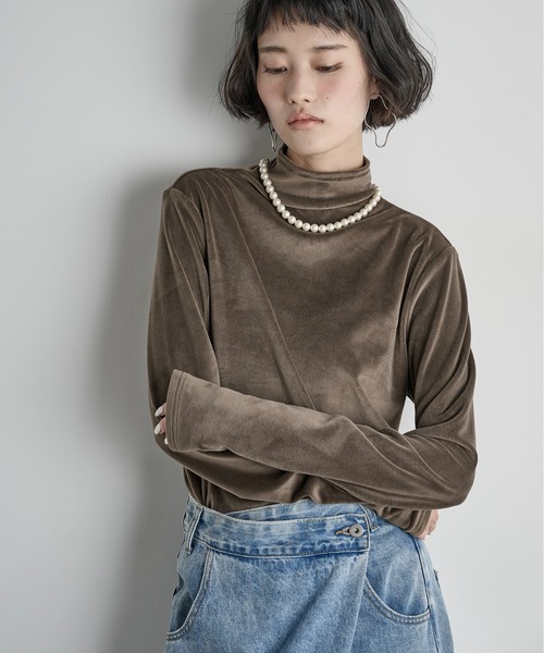 セール】ハイネックフィンガーホールカフベロアトップス（Tシャツ