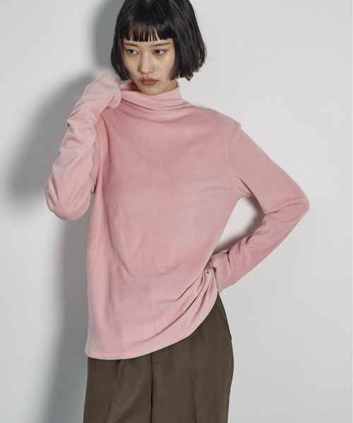 ハイネックフィンガーホールカフベロアトップス（Tシャツ