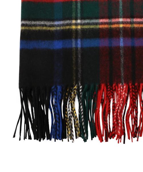 BEAUTY&YOUTH UNITED ARROWS（ビューティーアンドユースユナイテッドアローズ）の「BY JOHNSTONES タータンチェック カシミヤストール（ストール/ショール・レディース・ブラック/グレー/レッド/ケリー・フリー）」の6枚目の写真