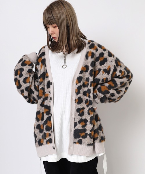 RNA（アールエヌエー）の「K2702 レオパードモール＆シャギーカーデ（カーディガン/ボレロ・レディース・グリーン/イエロー/グレイッシュベージュ・MEDIUM）」の8枚目の写真
