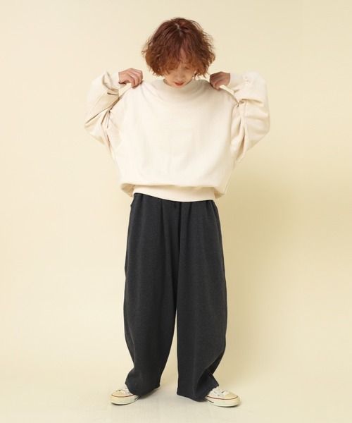 RNA-N（アールエヌエーエヌ）の「R4274 スラブスムースバルーンパンツ（その他パンツ・レディース・キナリ/ダークグレー/ダークグリーン・MEDIUM）」の3枚目の写真