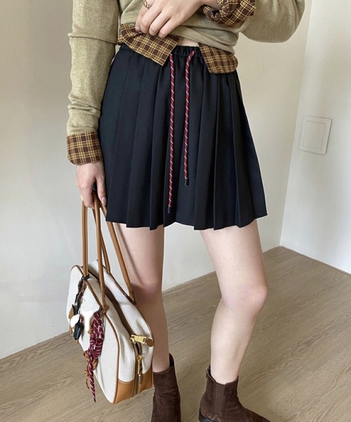 LYEON(リヨン)の「ドローコードプリーツスカート(スカート・レディース・ネイビー/グレー/ブラック・FREE)」の9枚目の写真