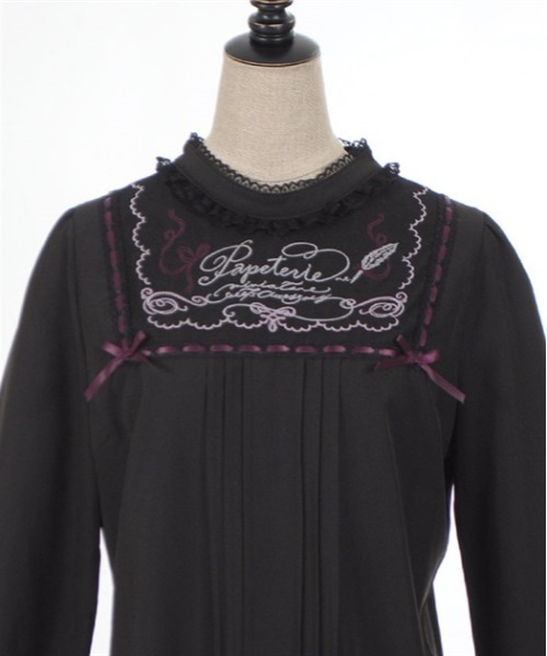 axes femme POETIQUE(アクシーズファムポエティック)の「パペトゥリーロゴ刺繍ブラウス(シャツ/ブラウス・レディース・ブラック/キナリ/ラベンダー・MEDIUM)」の12枚目の写真