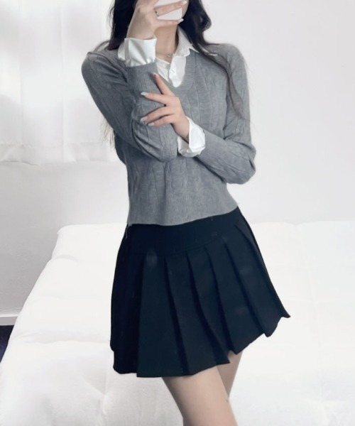 VIVID LADY（ビビッドレディー）の「シャツレイヤード長袖ニット 配色 レディース（ニット/セーター・レディース・ベージュ/グレー/ブラック/カーキ/アイボリー・FREE）」の12枚目の写真
