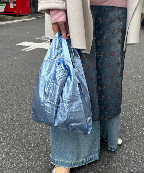 DouDou(ドゥドゥ)の「【BAGGU/バグゥ】24HO BABY BAGGU メタリック(ショルダーバッグ・レディース・ブルー系その他/ゴールド/サーモンピンク/シルバー・FREE)」の7枚目の写真