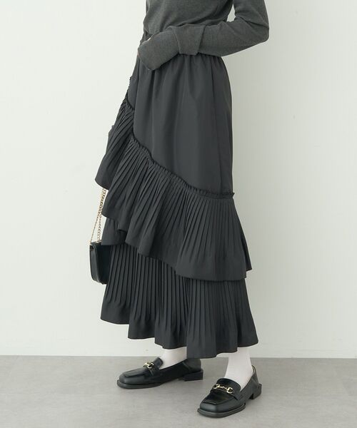earth music&ecology(アースミュージックアンドエコロジー)の「プリーツティアードスカート(スカート・レディース・モカ/ブラック/ネイビー・FREE)」の21枚目の写真