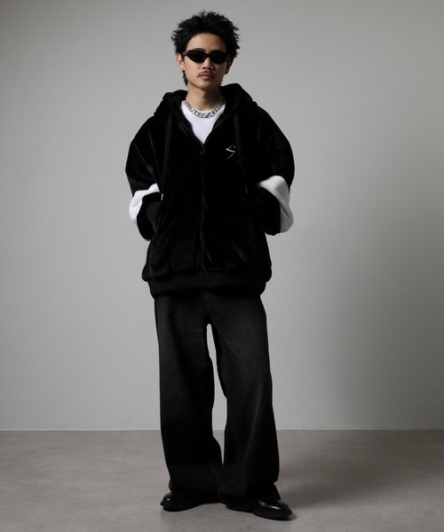 RE730（アールイーセブンサーティー）の「Eco Fur Cat Ear Blouson Hoodie / エコファー猫耳ファーブルゾン フーディー unisex（ブルゾン・メンズ・ブラック/ベージュ・L/M）」の4枚目の写真