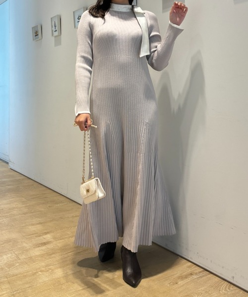 Apuweiser-riche（アプワイザーリッシェ）の「配色ネックリボン