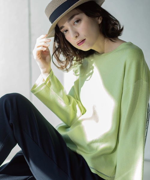 OPAQUE.CLIP（オペークドットクリップ）の「ラメシアーラインニット【洗濯機洗い可】（ニット/セーター・レディース・グリーン系5/ベージュ系その他7/オレンジ系4/ホワイト系6/ネイビー系5・40/38/36/42）」の4枚目の写真