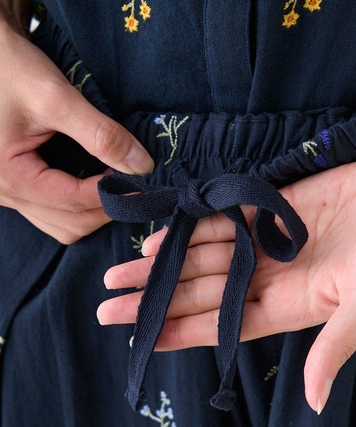 チチカカ（チチカカ）の「フルール刺繍パンツ【WEB限定】（その他パンツ・レディース・ネイビー/ベージュ/グリーン・FREE）」の10枚目の写真