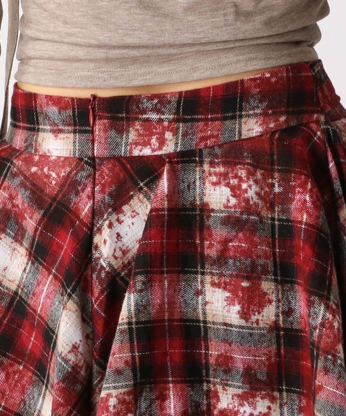 FOREVER 21（フォーエバー トゥエンティーワン）の「【2025SS】アシメチェックミニスカート（スカート・レディース・ベージュ/レッド・FREE）」の22枚目の写真