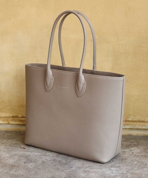 DRESSTERIOR（ドレステリア）の「【撥水仕様】シュリンクレザー トートバッグ（トートバッグ・メンズ・ホワイト/ブラック/ブラウン系その他・00）」の3枚目の写真