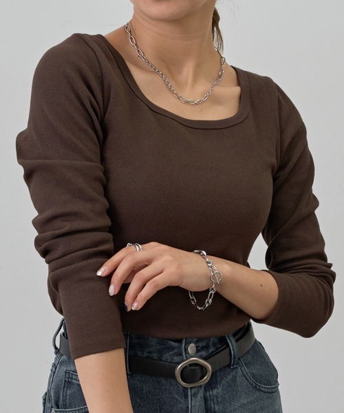 COLONY 2139（コロニートゥーワンスリーナイン）の「スクエアネックリブロングスリーブプルオーバー（Tシャツ/カットソー・レディース・グレイッシュベージュ/ブラック/ブラウン/ホワイト・LARGE/MEDIUM/SMALL）」の3枚目の写真