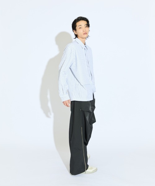 Lui's（ルイス）の「【Neucon/ニューコン】ガンフラップオーバサイズストライプシャツ（シャツ/ブラウス・メンズ・サックスブルー/ホワイト・2/1）」の8枚目の写真