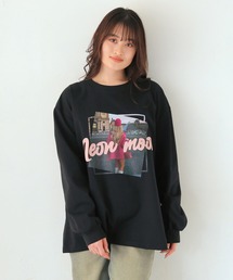 HER CLOSET（ハークローゼット）の「【shemoshelly】Neon Moonオーバーサイズグラフィック ロンT（Tシャツ/カットソー）」