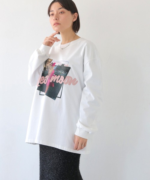 HER CLOSET(ハークローゼット)の「【shemoshelly】Neon Moonオーバーサイズグラフィック ロンT(Tシャツ/カットソー・レディース・ブラック/ホワイト・FREE)」の5枚目の写真