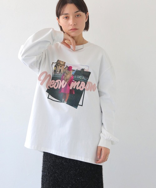 HER CLOSET(ハークローゼット)の「【shemoshelly】Neon Moonオーバーサイズグラフィック ロンT(Tシャツ/カットソー・レディース・ブラック/ホワイト・FREE)」の3枚目の写真