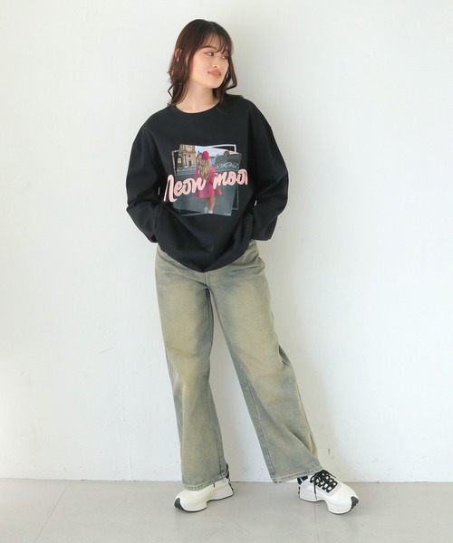 HER CLOSET(ハークローゼット)の「【shemoshelly】Neon Moonオーバーサイズグラフィック ロンT(Tシャツ/カットソー・レディース・ブラック/ホワイト・FREE)」の22枚目の写真