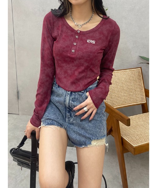 EVRIS(エヴリス)の「ワンポイントヘンリーネックトップス(Tシャツ/カットソー・レディース・ホワイト/レッド/ブラック・FREE)」の12枚目の写真