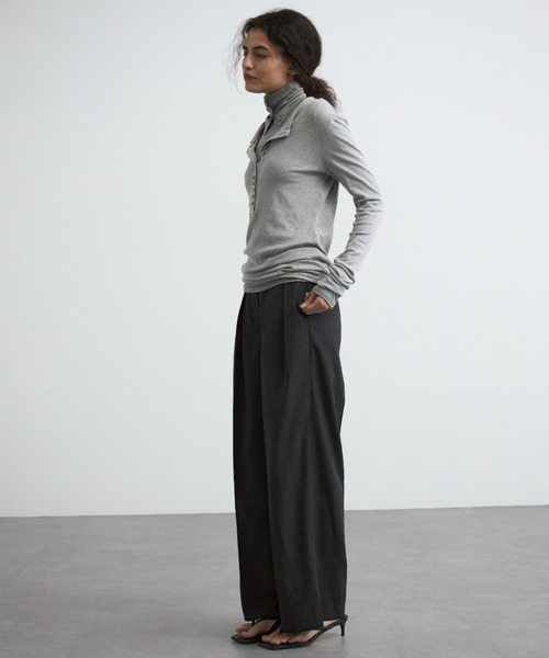 CREDONA（クレドナ）の「TENCEL CASMIRE SILK HENLY TEE/テンセルカシミヤシルクヘンリーティー（Tシャツ/カットソー・レディース・グレー/アイボリー/ブラック・FREE）」の7枚目の写真