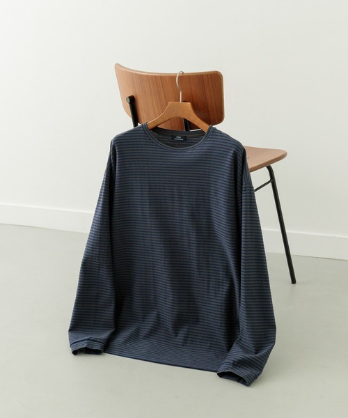 ITEMS URBANRESEARCH（アイテムズ アーバンリサーチ）の「天竺ボーダーロングスリーブカットソー（Tシャツ/カットソー・メンズ・ブルー/チャコールグレー/ブラウン・MEDIUM/LARGE）」の2枚目の写真