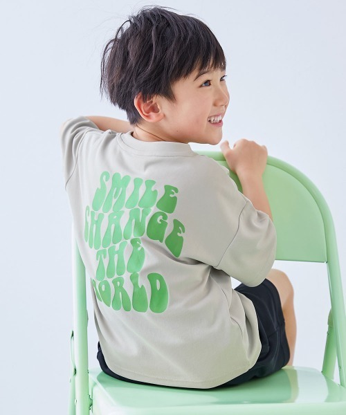 devirock（デビロック）の「【涼感 サラッとメッシュ】× デビラボ プリント 半袖Tシャツ（Tシャツ/カットソー・キッズ・グリーン系1/ブラック系2/ブルー系2/グレー系2/グレー系3/ブラック系1/ブラック系3/パープル系1/ブルー系1/グレー系1/ピンク系1/イエロー系1・100cm/110cm/120cm/130cm/140cm/150cm/160cm）」の5枚目の写真