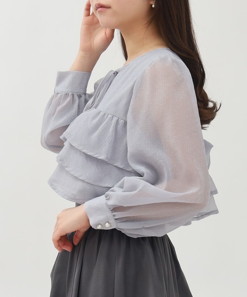 ASTORIA ODIER（アストリアオディール）の「キラキラ柄シアーフリルブラウス（シャツ/ブラウス・レディース・ホワイト/ライトグレー/ピンクベージュ・MEDIUM）」の19枚目の写真