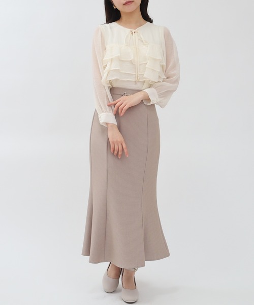 ASTORIA ODIER（アストリアオディール）の「キラキラ柄シアーフリルブラウス（シャツ/ブラウス・レディース・ホワイト/ライトグレー/ピンクベージュ・MEDIUM）」の5枚目の写真