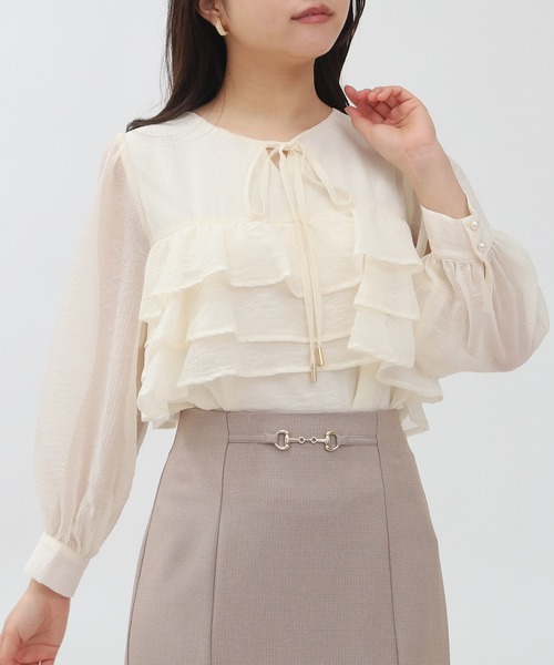 ASTORIA ODIER（アストリアオディール）の「キラキラ柄シアーフリルブラウス（シャツ/ブラウス・レディース・ホワイト/ライトグレー/ピンクベージュ・MEDIUM）」の22枚目の写真