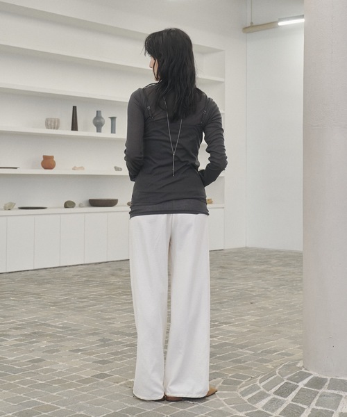 Lutim by u(ルチバイユー)の「Sheer rib layered Tunic / レイヤードチュニック(Tシャツ/カットソー・レディース・チャコールグレー/オフホワイト/グレイッシュベージュ・FREE)」の14枚目の写真