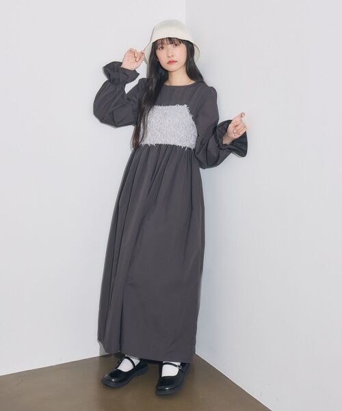 RETRO GIRL（レトロガール）の「フェザービスチェセットOP（ワンピース・レディース・ナチュラル/ライトグレー・FREE）」の3枚目の写真