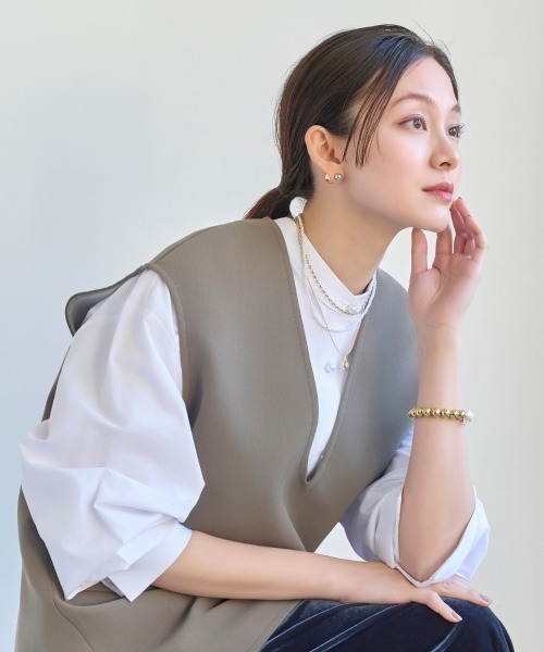 Phoebe（フィービィー）の「パール×ドロップメタルチャーム3連ネックレス/全長:40cm+5cm 結婚式 セレモニー 同窓会 お呼ばれ フォーマル オケージョン（ネックレス・レディース・イエローゴールド/シルバー・FREE）」の5枚目の写真