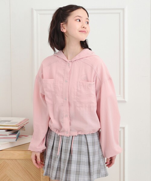 PINK-latte（ピンクラテ）の「ショート丈ブルゾン（ブルゾン・キッズ・ブラック/ベビーピンク/ライトブルー/オフホワイト・13/16/14/15 ）」の4枚目の写真