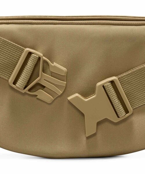 NIKE(ナイキ)の「ナイキ ヘリテージ ウエストパック (3L) / Nike Heritage Waistpack (3L) DB0490-297 Parachute Beige(ボディバッグ/ウエストポーチ・メンズ・ベージュ・ONE SIZE)」の7枚目の写真