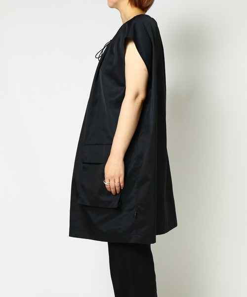 MM6 Maison Margiela(エムエムシックス メゾン マルジェラ)の「MM6 MAISON MARGIELA Mini Dress S52DA0026S54882(ワンピース・レディース・ブラック・38)」の2枚目の写真