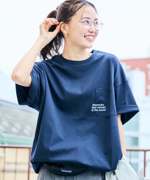 FREAK'S STORE（フリークスストア）の「限定展開 ビッグシルエット ワンポイント刺繍 バックプリント ヘムコード ポケットTシャツ（Tシャツ/カットソー・メンズ・グレー/チャコールグレー/ホワイト/ネイビー・SMALL/MEDIUM/LARGE）」の19枚目の写真