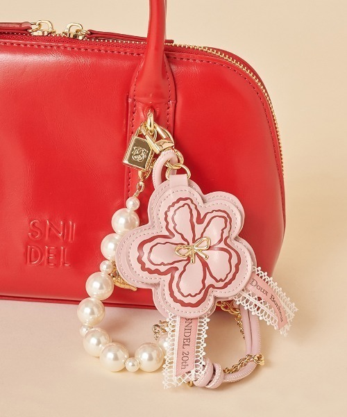 SNIDEL（スナイデル）の「【BOUQUET OF JOY】フラワーチャーム（チャーム・レディース・ミント/ピンク/アイボリー/ブルー・FREE）」の4枚目の写真