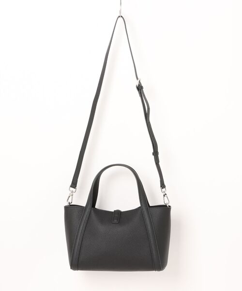 NiiNa(ニーナ)の「【 NiiNa / ニーナ 】高品質牛革 2way ミディアムバケットバッグ(インナーポーチ付き)(ショルダーバッグ・レディース・ブラック/グレイッシュベージュ・FREE)」の18枚目の写真