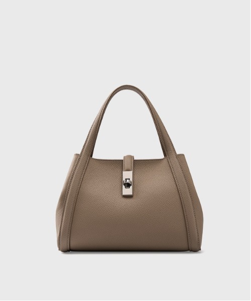 NiiNa(ニーナ)の「【 NiiNa / ニーナ 】高品質牛革 2way ミディアムバケットバッグ(インナーポーチ付き)(ショルダーバッグ・レディース・ブラック/グレイッシュベージュ・FREE)」の12枚目の写真